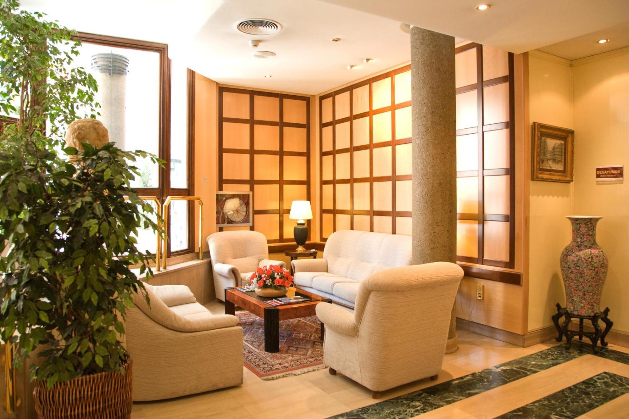 Hotel Tibur Сарагоса Экстерьер фото