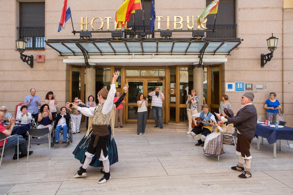 Hotel Tibur Сарагоса Экстерьер фото