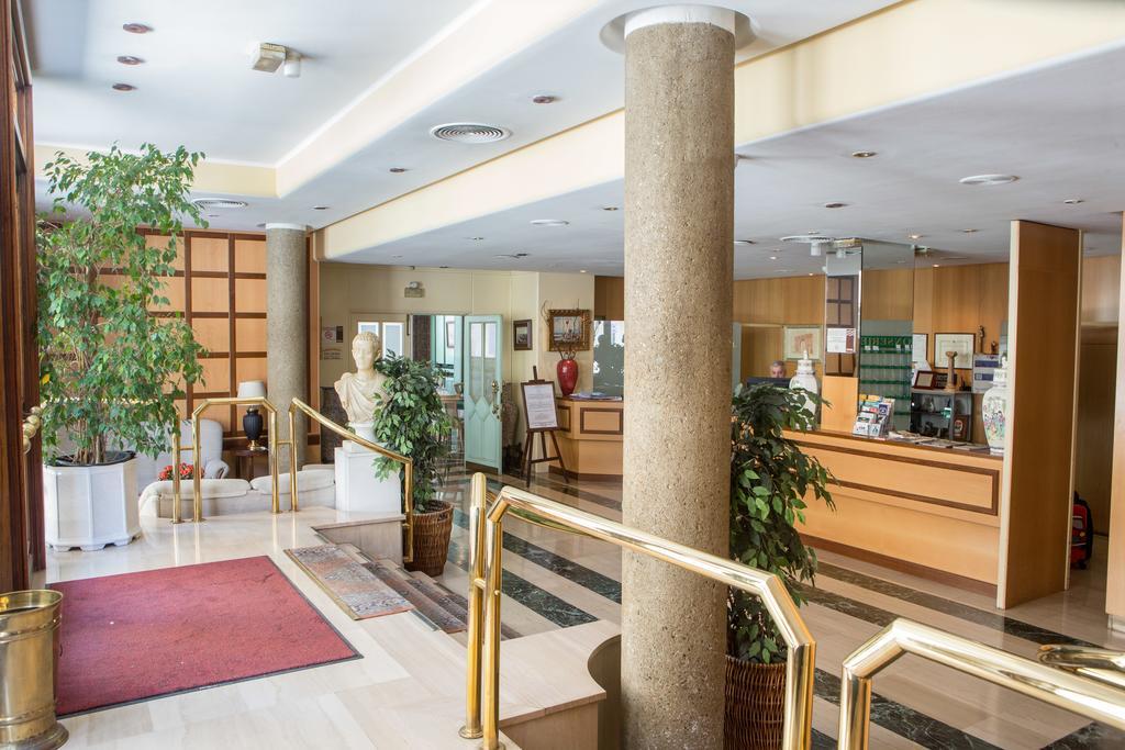 Hotel Tibur Сарагоса Экстерьер фото